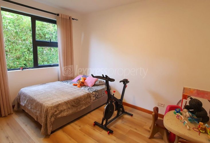 Maison/Villa - 3 chambres - 202 m²