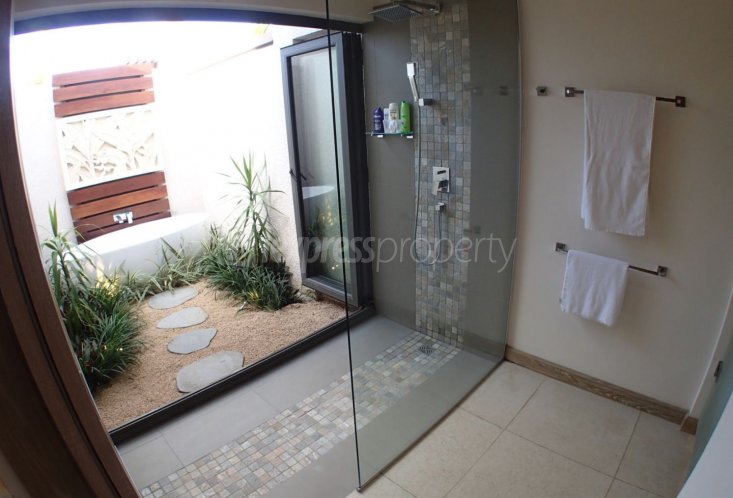 Maison/Villa - 3 chambres - 222 m²
