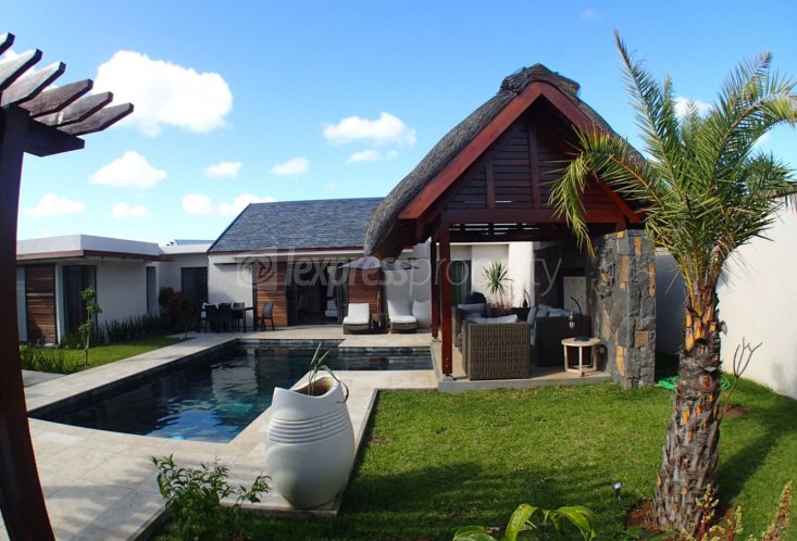 Maison/Villa - 3 chambres - 222 m²