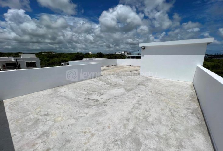 Maison/Villa - 3 chambres - 2400 m²