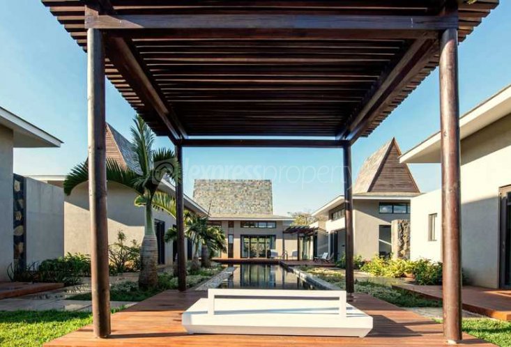 Maison/Villa - 3 chambres - 282 m²