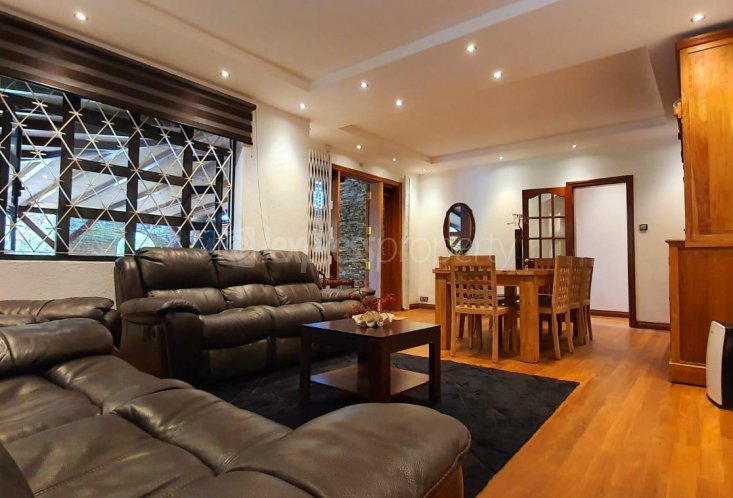 Maison/Villa - 3 chambres - 475 m²
