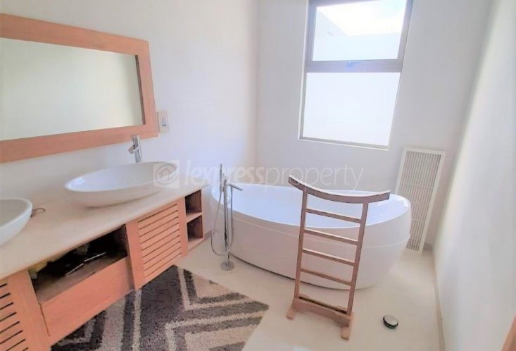 Maison/Villa - 3 chambres - N.S m²