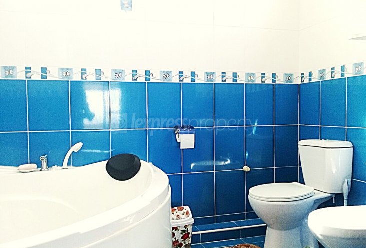 Maison/Villa - 4 chambres - 200 m²