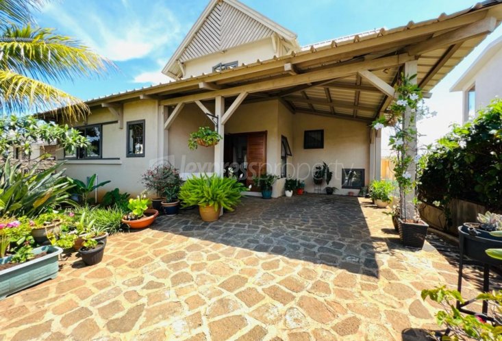 Maison/Villa - 4 chambres - 249 m²