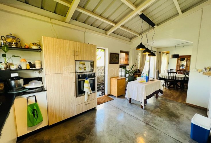 Maison/Villa - 4 chambres - 249 m²