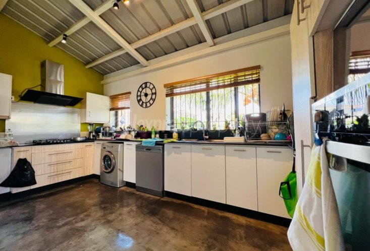 Maison/Villa - 4 chambres - 249 m²