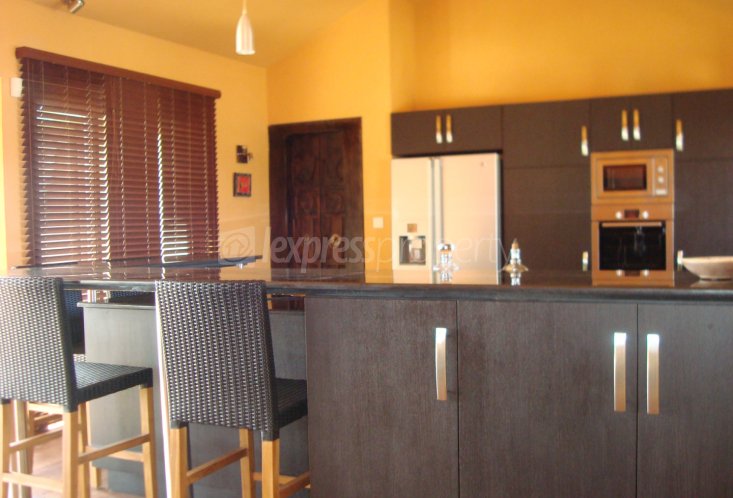 Maison/Villa - 4 chambres - 254 m²