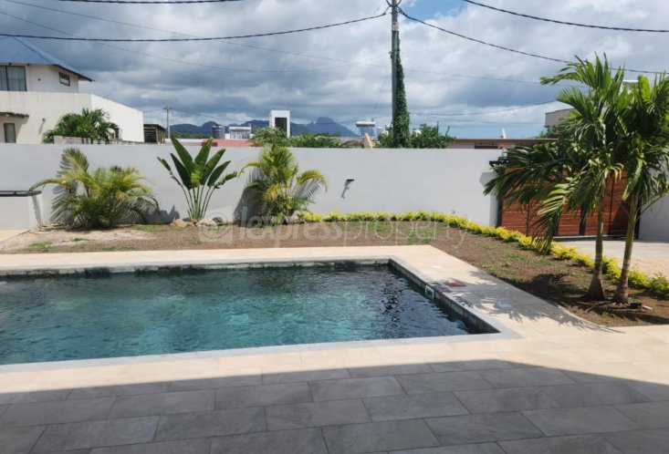 Maison/Villa - 4 chambres - 297 m²