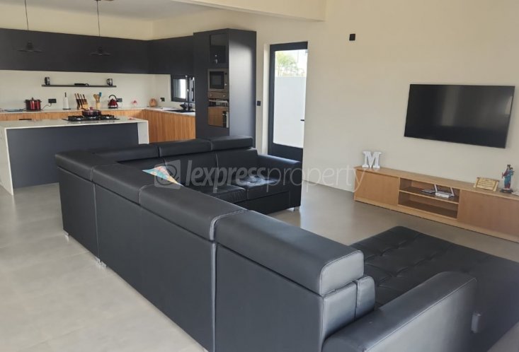 Maison/Villa - 4 chambres - 297 m²