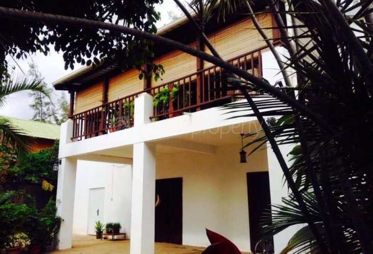 Maison/Villa - 4 chambres - 325 m²