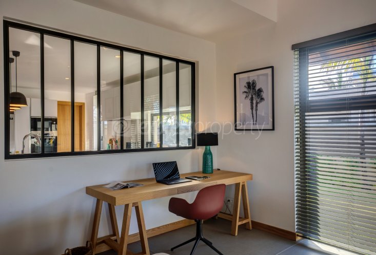 Maison/Villa - 4 chambres - 396 m²