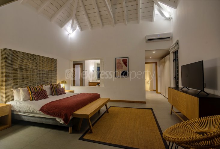 Maison/Villa - 4 chambres - 396 m²