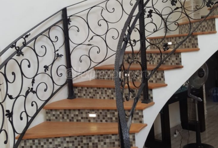 Maison/Villa - 4 chambres - 465 m²
