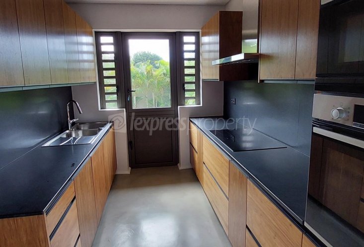 Maison/Villa - 4 chambres - 500 m²