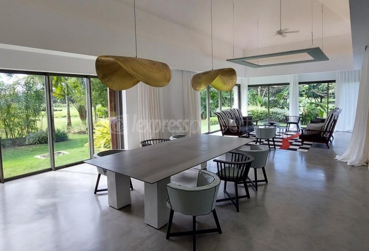 Maison/Villa - 4 chambres - 500 m²