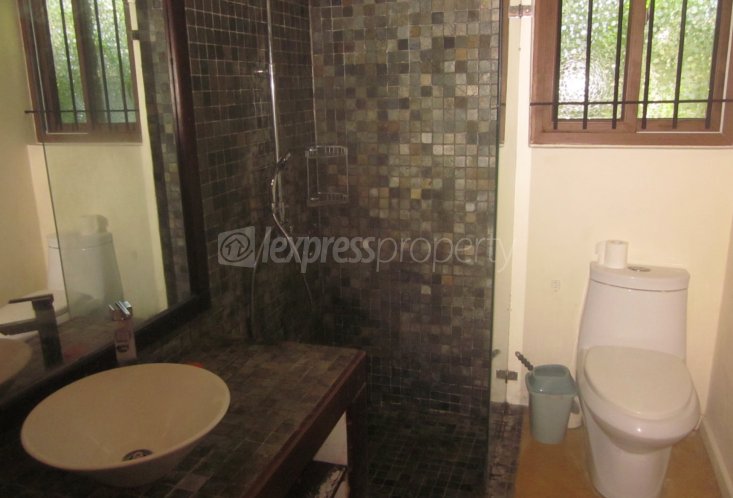 Maison/Villa - 4 chambres - 500 m²