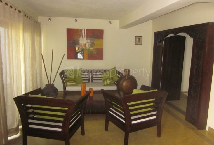 Maison/Villa - 4 chambres - 500 m²