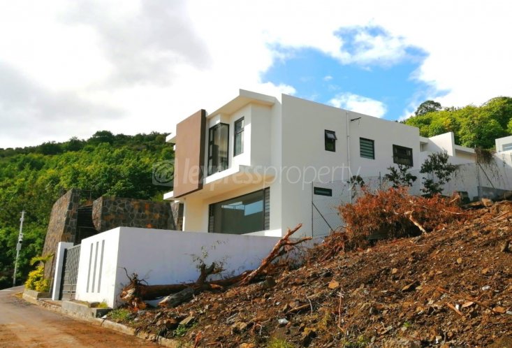Maison/Villa - 4 chambres - 700 m²