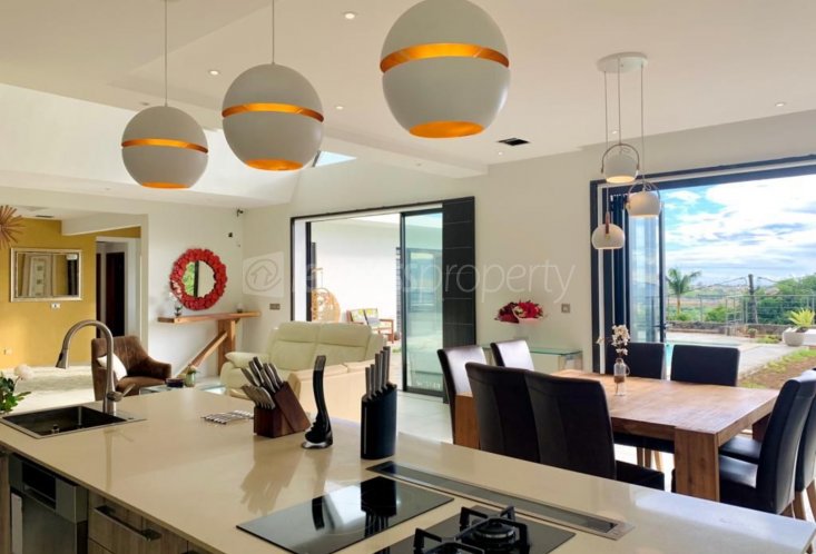 Maison/Villa - 4 chambres - 700 m²