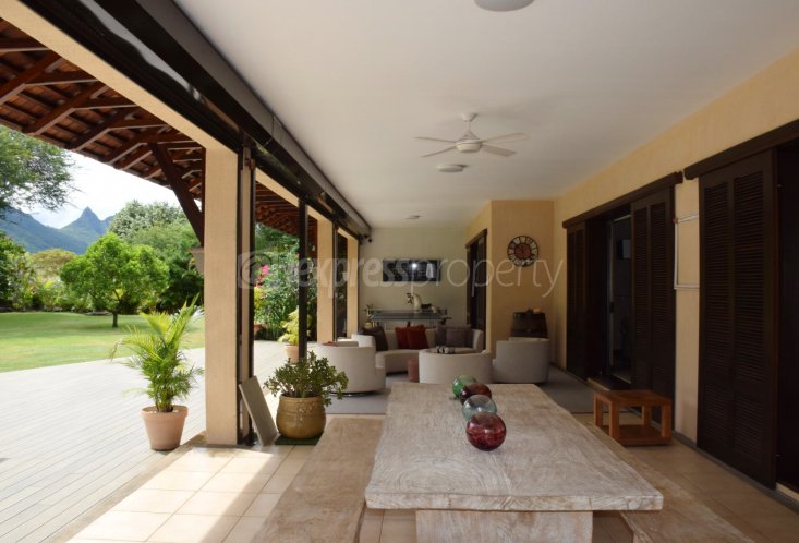 Maison/Villa - 4 chambres - 794 m²