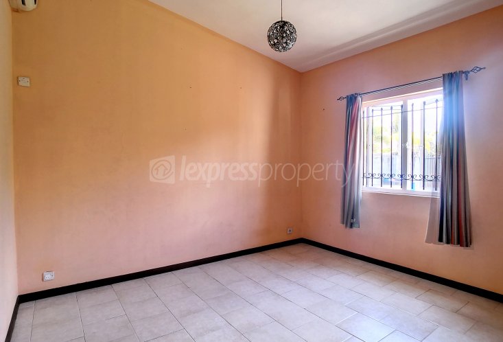 Maison/Villa - 5 chambres - 169 m²