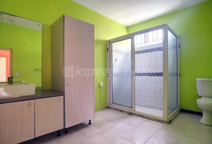 Maison/Villa - 5 chambres - 169 m²