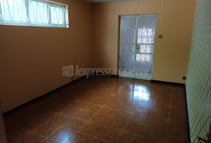 Maison/Villa - 5 chambres - 320 m²