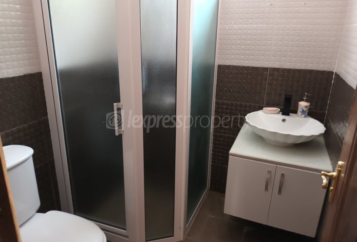 Maison/Villa - 5 chambres - 320 m²