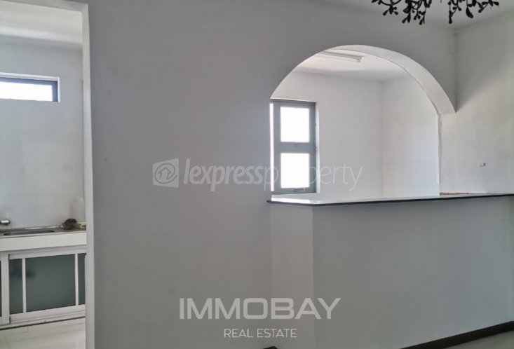 Maison/Villa - 5 chambres - 4000 p²