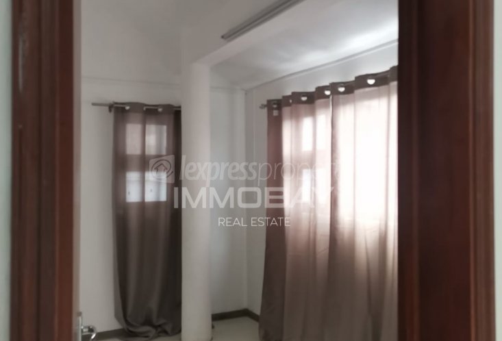 Maison/Villa - 5 chambres - 4000 p²