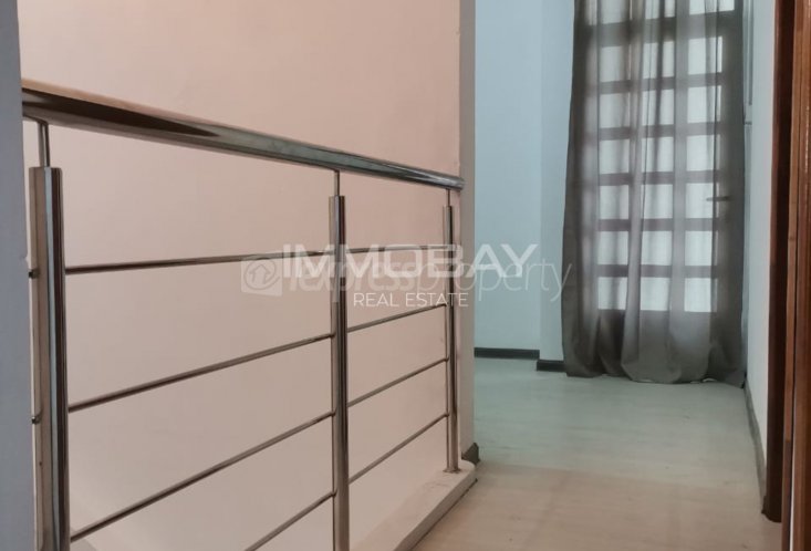 Maison/Villa - 5 chambres - 4000 p²