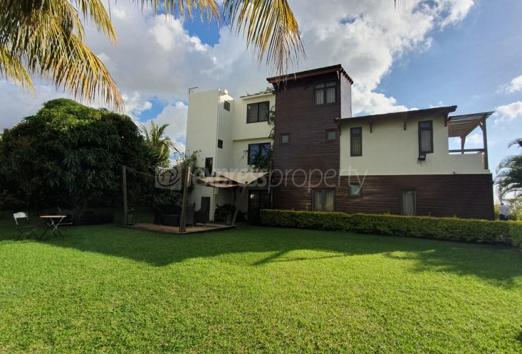Maison/Villa - 5 chambres - 400 m²