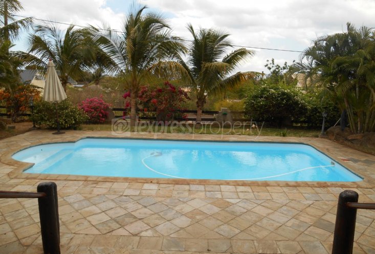 Maison/Villa - 5 chambres - 400 m²
