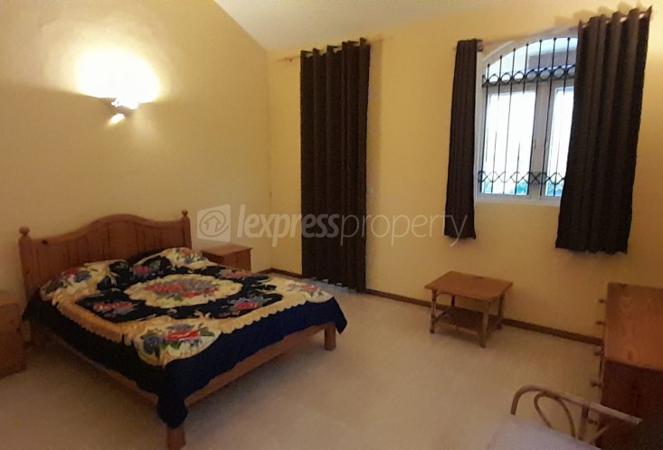Maison/Villa - 5 chambres - 412 m²