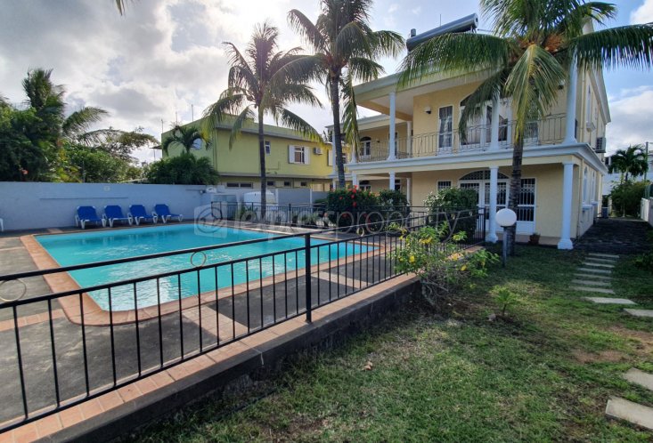 Maison/Villa - 5 chambres - 412 m²