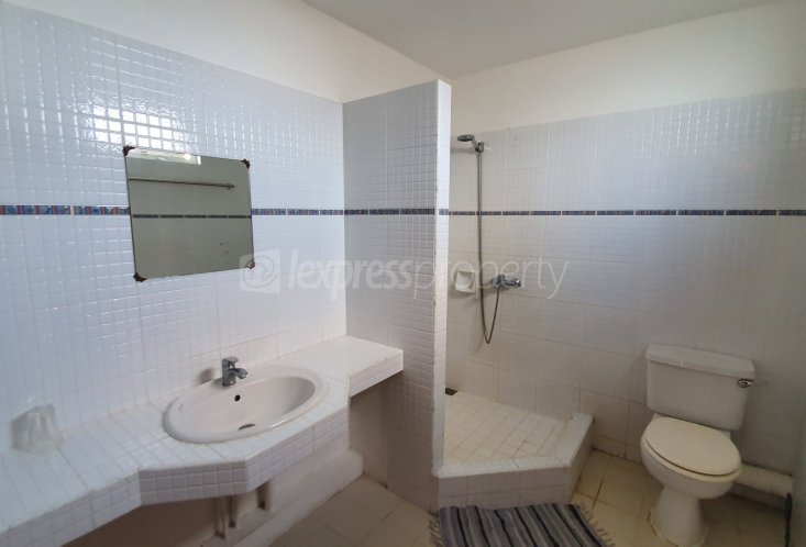 Maison/Villa - 5 chambres - 412 m²