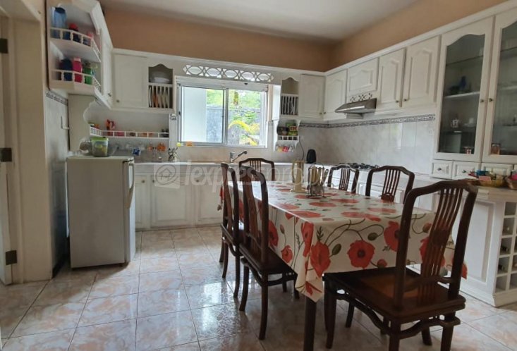 Maison/Villa - 5 chambres - 696 m²