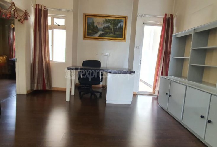 Maison/Villa - 5 chambres - 696 m²