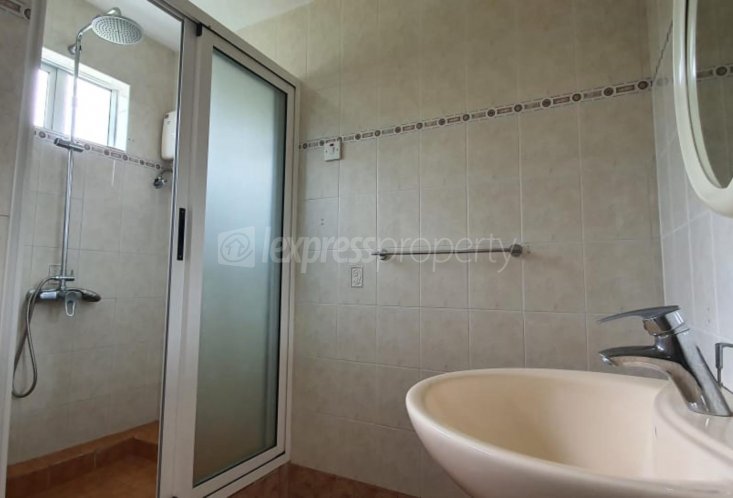 Maison/Villa - 5 chambres - 696 m²