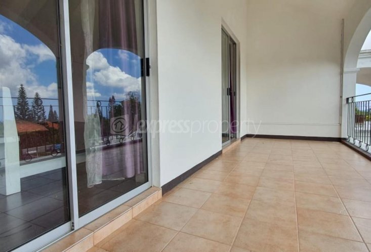 Maison/Villa - 5 chambres - 696 m²