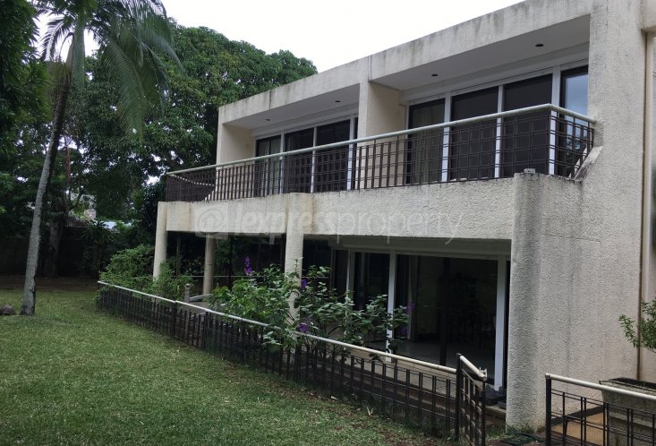 Maison/Villa - 5 chambres - 805 m²