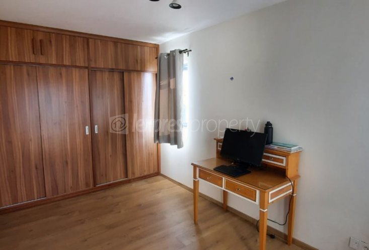Maison/Villa - 6 chambres - 340 m²