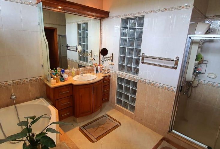 Maison/Villa - 6 chambres - 445 m²
