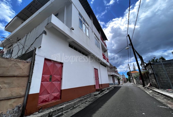 Maison/Villa - 6 chambres - N.S m²
