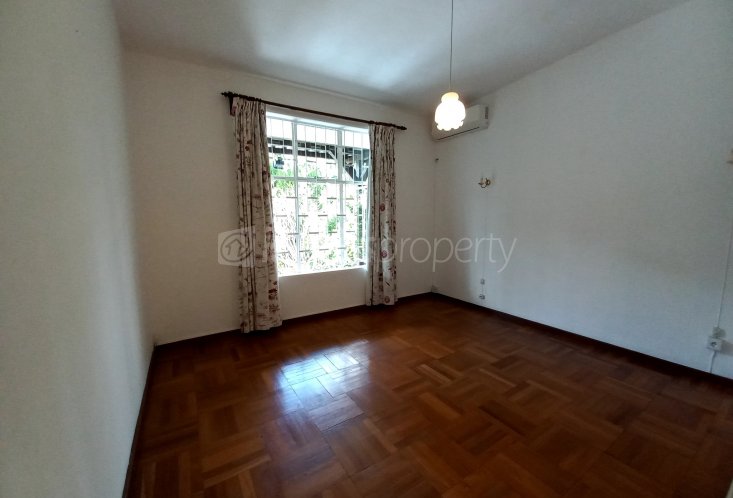 Maison/Villa - 7 chambres - 420 m²