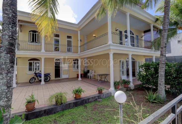 Maison/Villa - 8 chambres - 413 m²