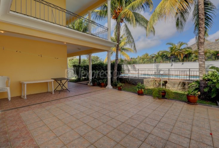 Maison/Villa - 8 chambres - 413 m²