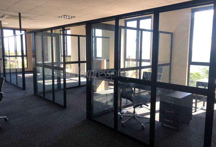 Office - 148 m²