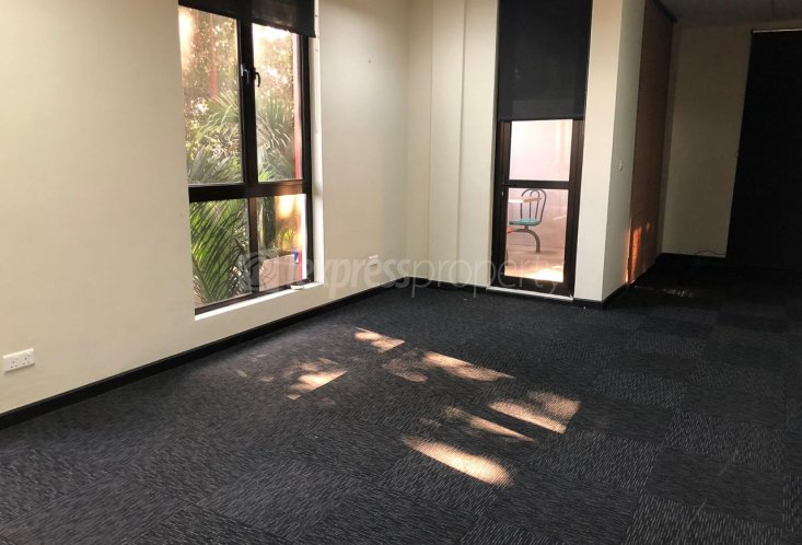 Office - 148 m²